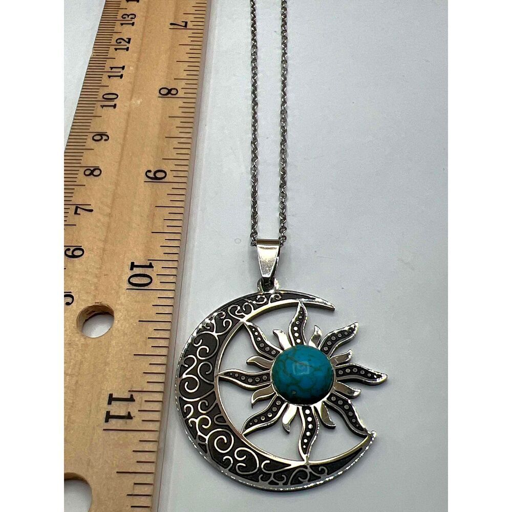 NEW Faux Turquoise Silver Chain Sun And Moon Pendant Necklace - Picture 9 of 9
